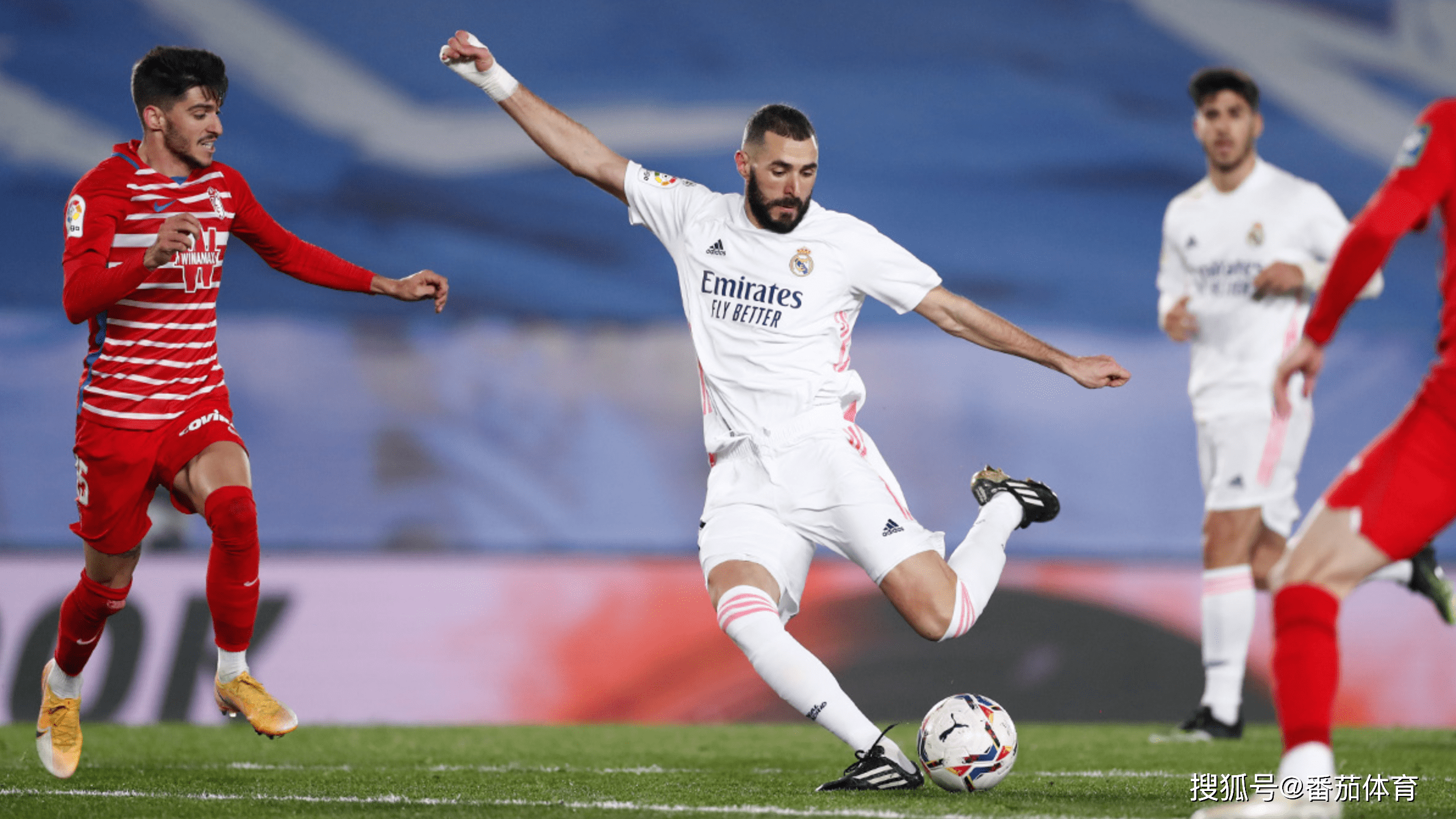 关于皇马客场告捷，继续紧追领头羊的信息