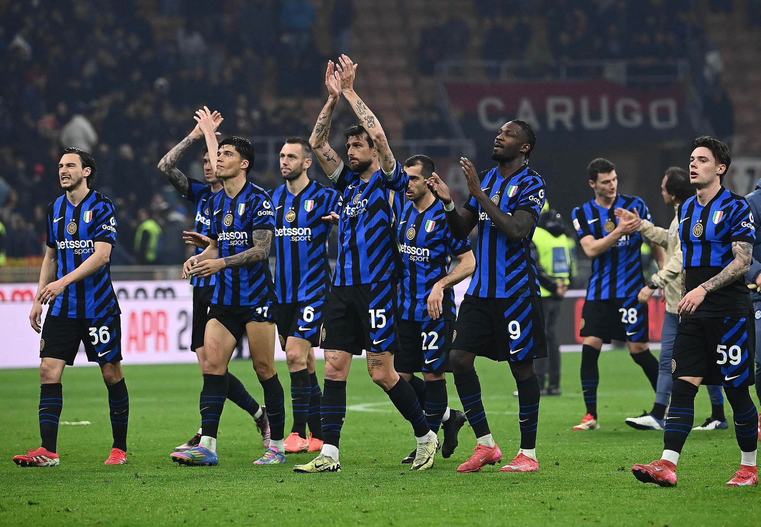 包含AC米兰主场不敌利物浦，晋级欧冠半决赛的词条