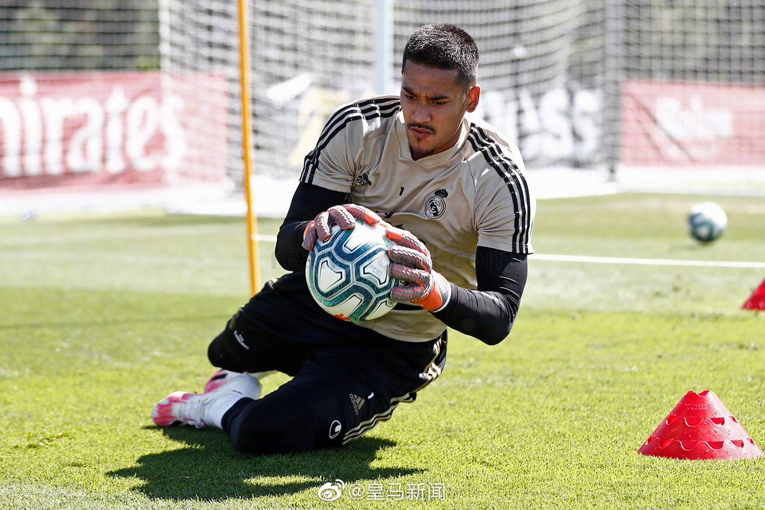 重庆力帆集中备战新季，全队士气高昂备受瞩目