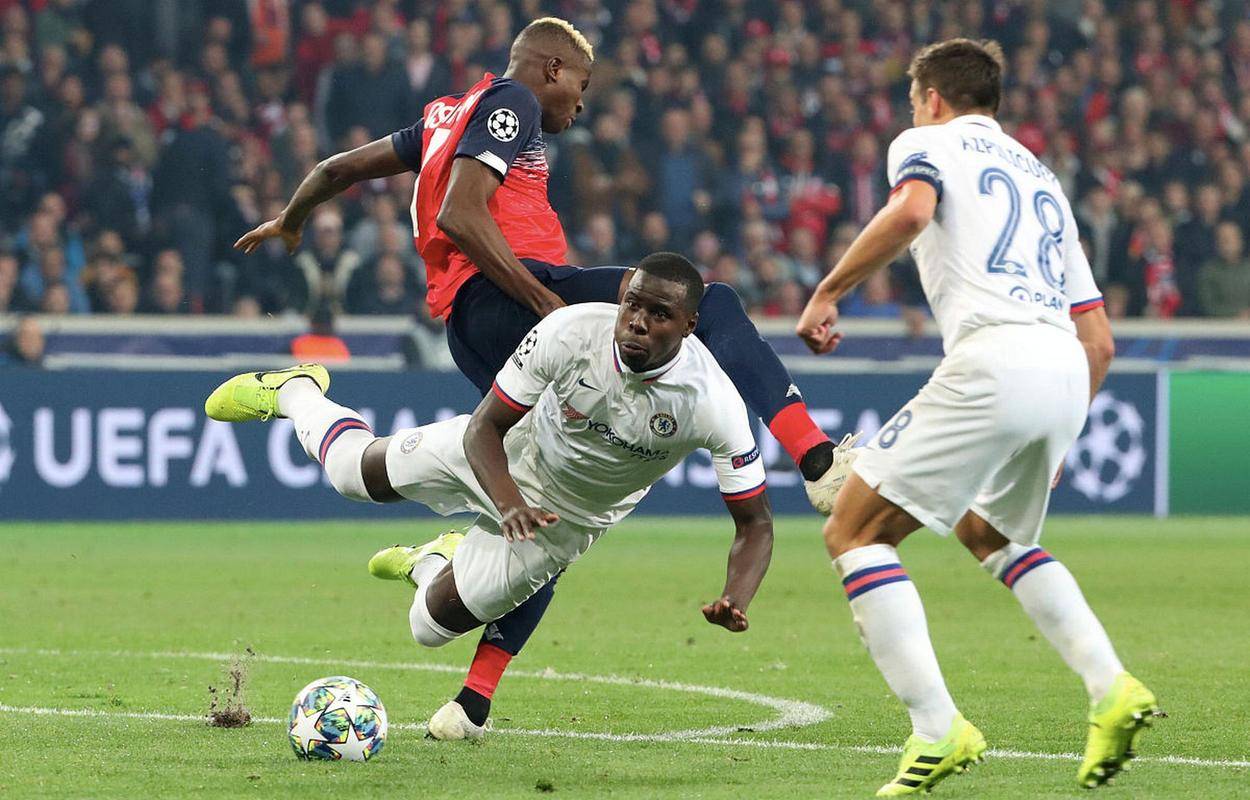 包含里昂连胜可喜，法国联赛排名不断攀升的词条